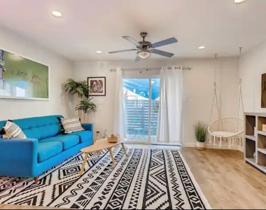 3810 Southway Dr - Photo Thumbnail 1