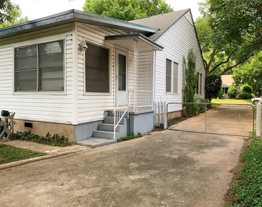 1031 E 44th St - Photo Thumbnail 28