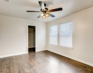 1700 Anise Dr - Photo Thumbnail 16