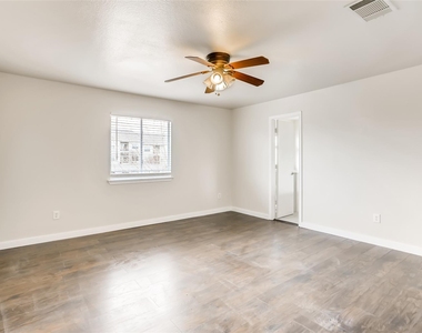1700 Anise Dr - Photo Thumbnail 13