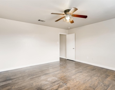 1700 Anise Dr - Photo Thumbnail 12