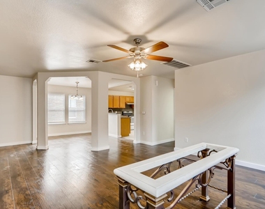 1700 Anise Dr - Photo Thumbnail 5