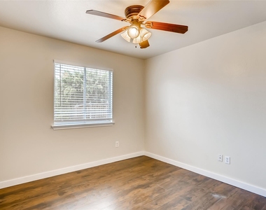 1700 Anise Dr - Photo Thumbnail 17