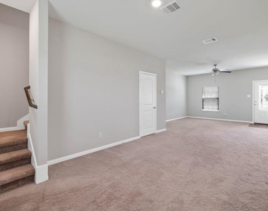 19300 Andrew Jackson St - Photo Thumbnail 14