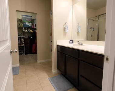 1403 Brashear Ct - Photo Thumbnail 15