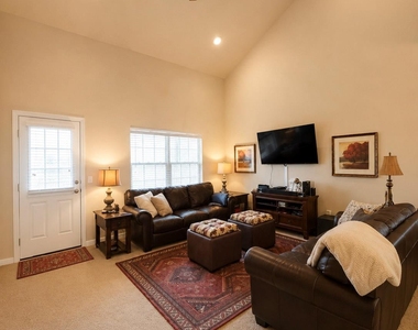 1403 Brashear Ct - Photo Thumbnail 9