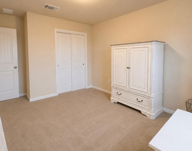 1403 Brashear Ct - Photo Thumbnail 22