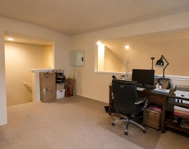1403 Brashear Ct - Photo Thumbnail 18