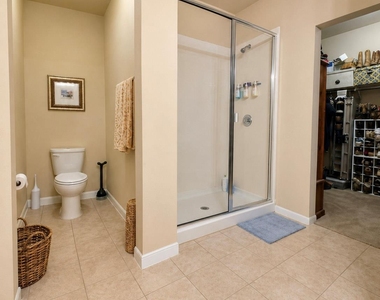 1403 Brashear Ct - Photo Thumbnail 16