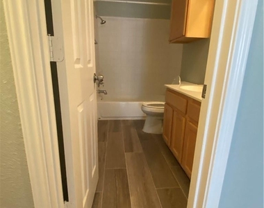 3233 Winding River Trl - Photo Thumbnail 16