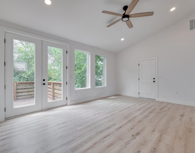 5211 Rob Scott St - Photo Thumbnail 6