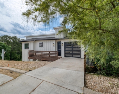 5211 Rob Scott St - Photo Thumbnail 1