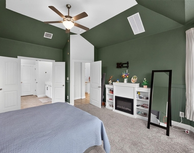208 Windom Way - Photo Thumbnail 10