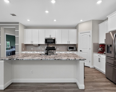 208 Windom Way - Photo Thumbnail 4
