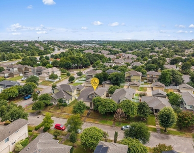 1613 Corn Hill Ln - Photo Thumbnail 35