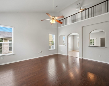 1613 Corn Hill Ln - Photo Thumbnail 3