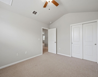 1613 Corn Hill Ln - Photo Thumbnail 24