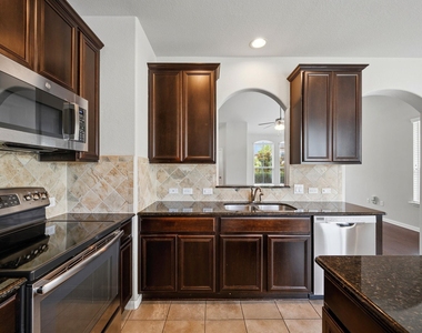 1613 Corn Hill Ln - Photo Thumbnail 9