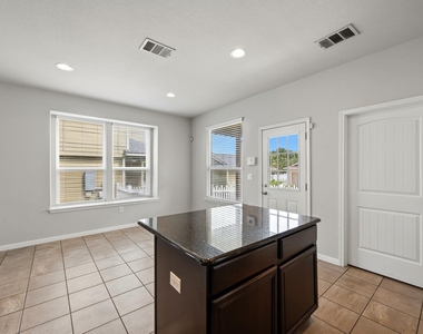 1613 Corn Hill Ln - Photo Thumbnail 10
