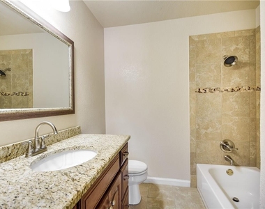 11718 Spotted Horse Dr - Photo Thumbnail 16
