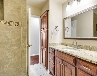 11718 Spotted Horse Dr - Photo Thumbnail 15