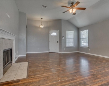311 Gainer Dr - Photo Thumbnail 7