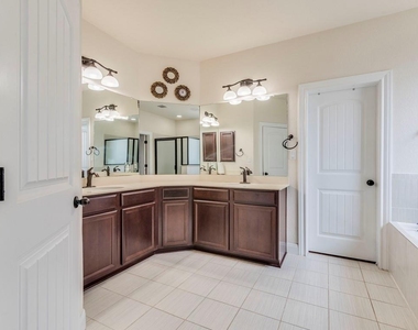5720 Viejo Dr - Photo Thumbnail 13