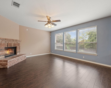 1006 Shadow Valley Cv - Photo Thumbnail 3
