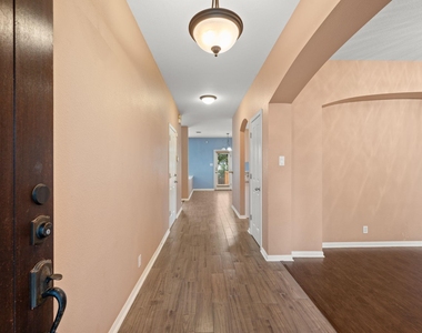 1006 Shadow Valley Cv - Photo Thumbnail 2