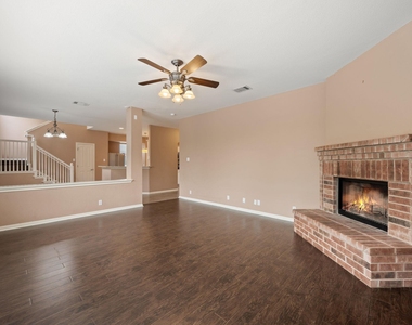 1006 Shadow Valley Cv - Photo Thumbnail 5