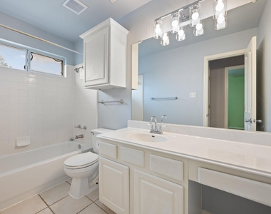 1006 Shadow Valley Cv - Photo Thumbnail 24