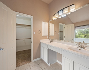 1006 Shadow Valley Cv - Photo Thumbnail 20