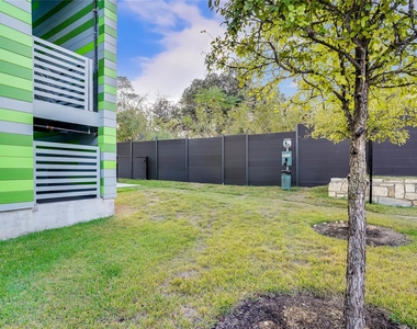 4004 Banister Ln - Photo Thumbnail 29