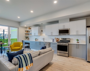 4004 Banister Ln - Photo Thumbnail 1