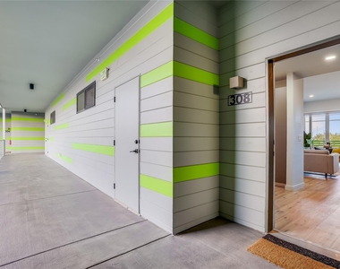 4004 Banister Ln - Photo Thumbnail 8