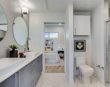 4004 Banister Ln - Photo Thumbnail 18