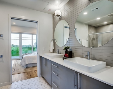 4004 Banister Ln - Photo Thumbnail 16