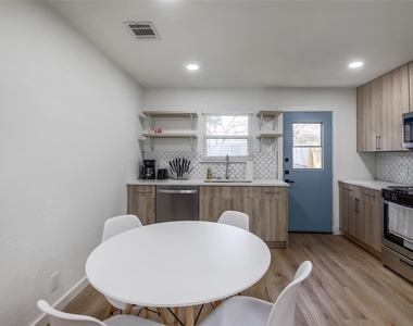 10509 Macmora Rd - Photo Thumbnail 6