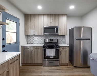 10509 Macmora Rd - Photo Thumbnail 5