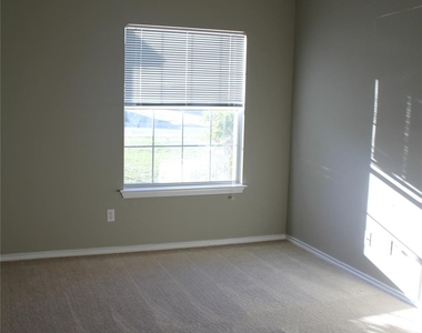 208 Firwood - Photo Thumbnail 15