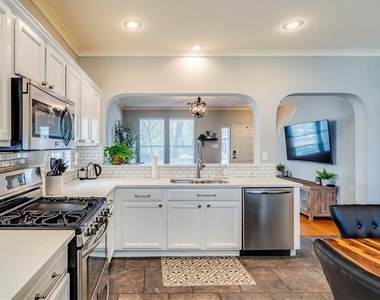 1202 Cardigan St - Photo Thumbnail 6
