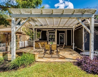 1202 Cardigan St - Photo Thumbnail 17