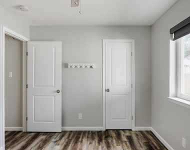 6101 London Dr - Photo Thumbnail 26