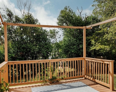 6101 London Dr - Photo Thumbnail 27