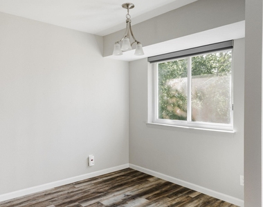 6101 London Dr - Photo Thumbnail 11