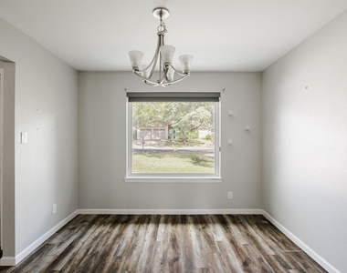 6101 London Dr - Photo Thumbnail 3
