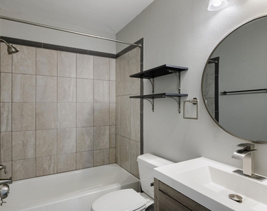 6101 London Dr - Photo Thumbnail 24