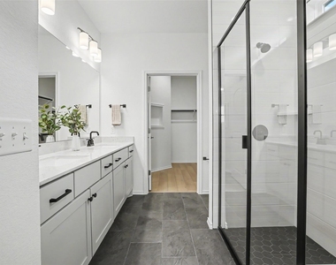 310 Livewater Ln - Photo Thumbnail 17