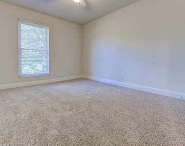 1711 Cricket Hollow Dr - Photo Thumbnail 7