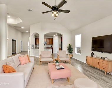 101 Double Mountain Rd - Photo Thumbnail 7
